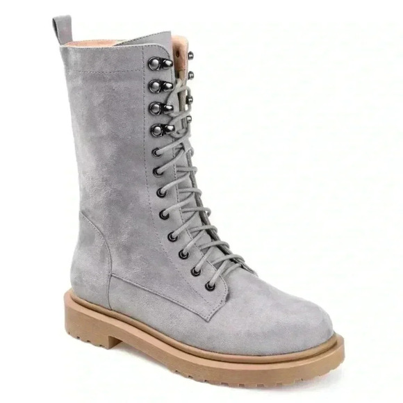 Journee Collection Cadee Tru
Comfort Foam Inside Zip Block Heel Booties
Grey 8.5 - Picture 11 of 14